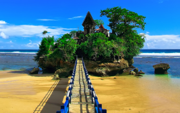 Pantai Balekambang